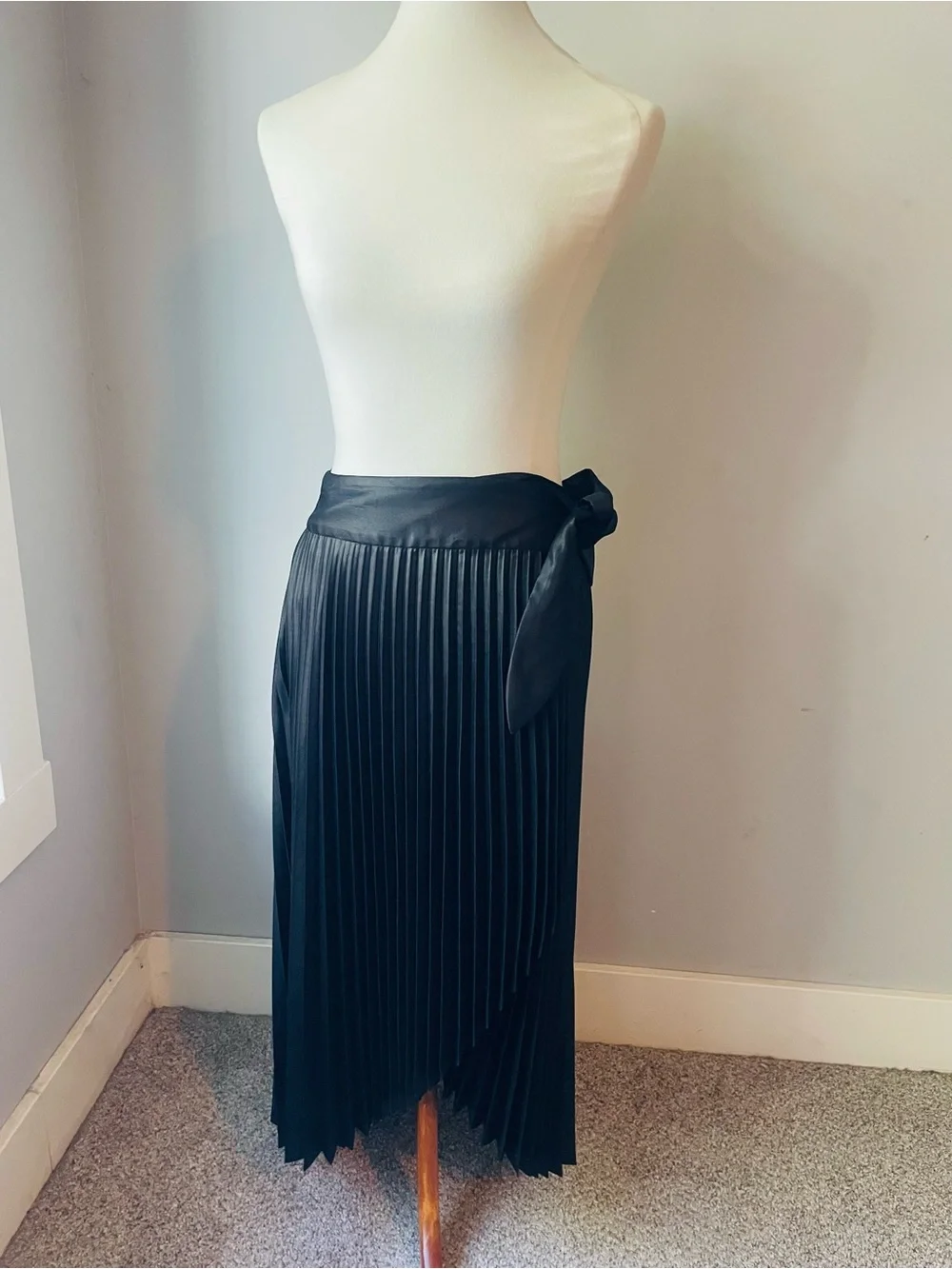 WHBM Black Pleated Wrap Midi Skirt